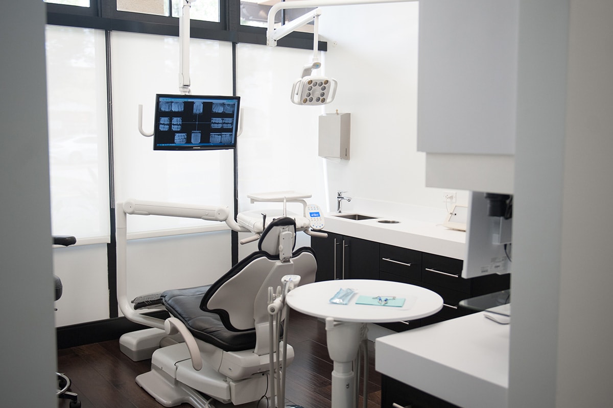 Modern dental operatory with x-ray monitor